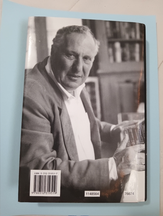 𝘍𝘳𝘦𝘥𝘦𝘳𝘪𝘤𝘬 𝘍𝘰𝘳𝘴𝘺𝘵𝘩 '𝘈𝘷𝘦𝘯𝘨𝘦𝘳' 1𝘴𝘵 𝘌𝘥𝘪𝘵𝘪𝘰𝘯 - Picture 4 of 13